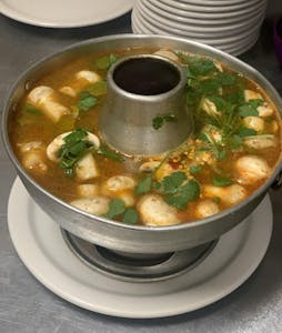 Order Tom Yum Talay food online from Chillin Thai Cuisine store, El Monte on bringmethat.com