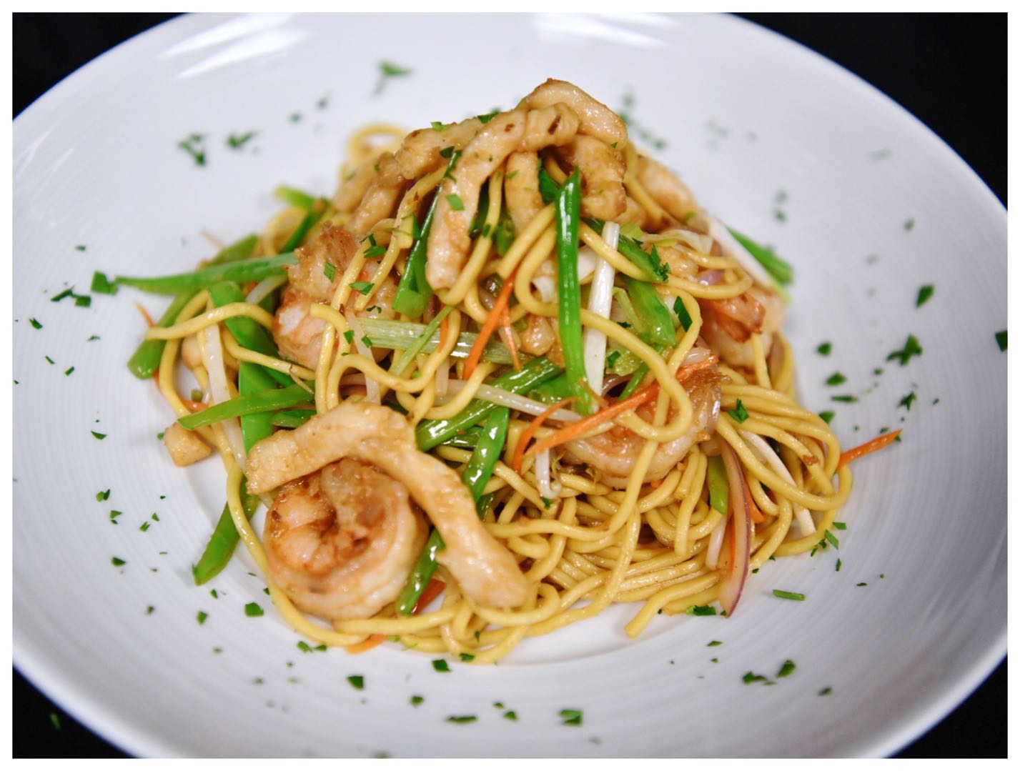 Order House Special Lo Mein food online from Feng Shui Kitchen store, Waltham on bringmethat.com