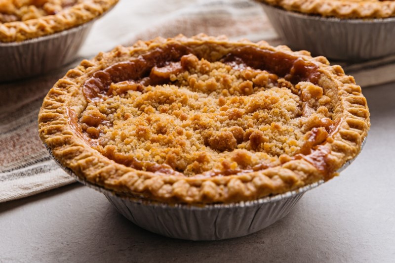 Order Mini Apple Pie food online from Urban Plates store, Woodland Hills on bringmethat.com