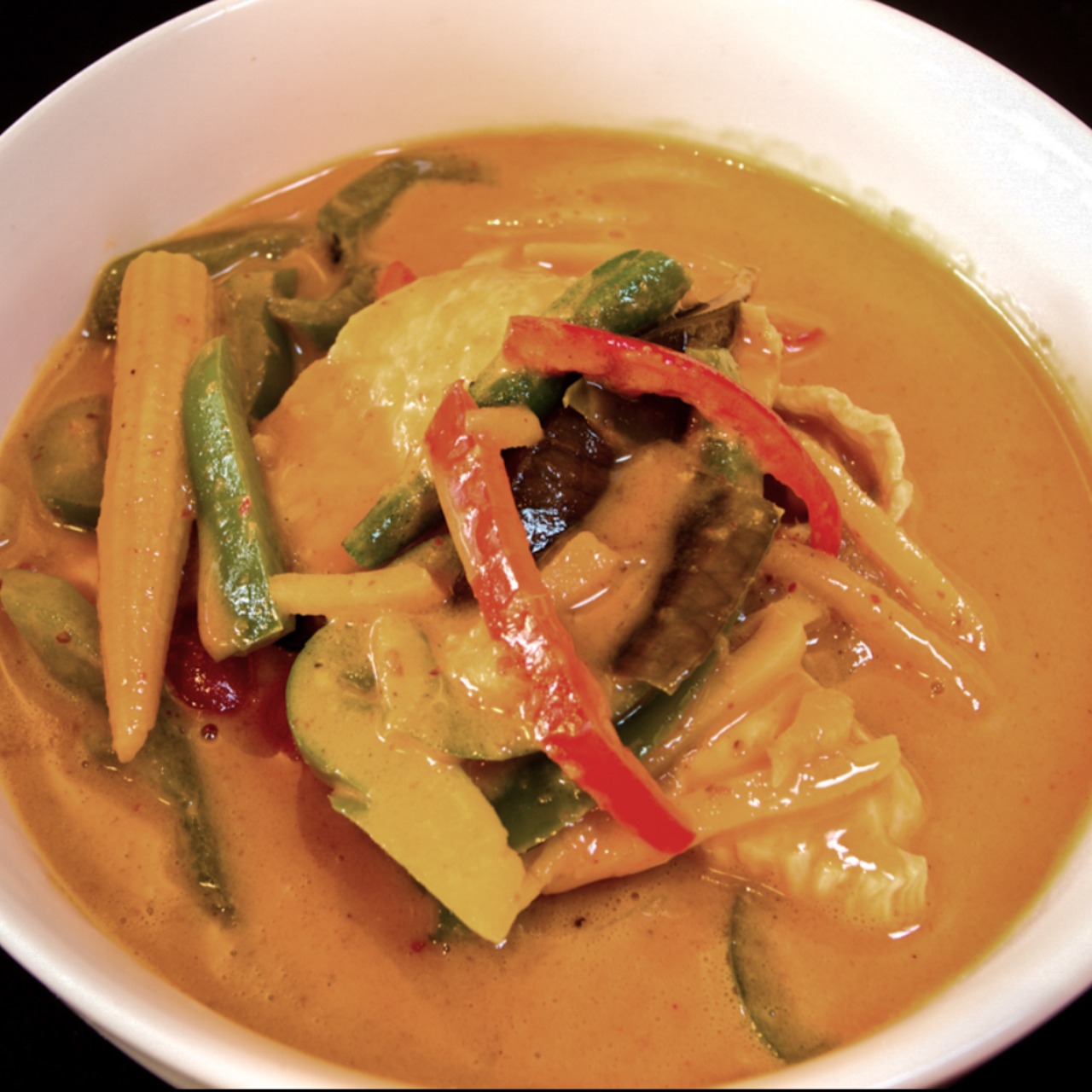 Order 26. Panaeng Curry food online from Chabaa Thai Cuisine store, San Francisco on bringmethat.com