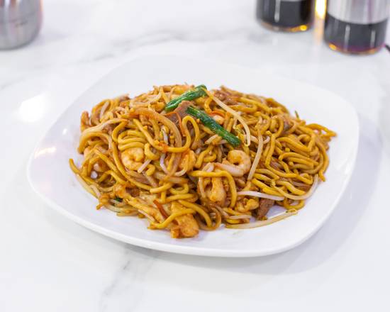 Order CM02.Combination Lo Mein food online from Dumpling House store, Plano on bringmethat.com