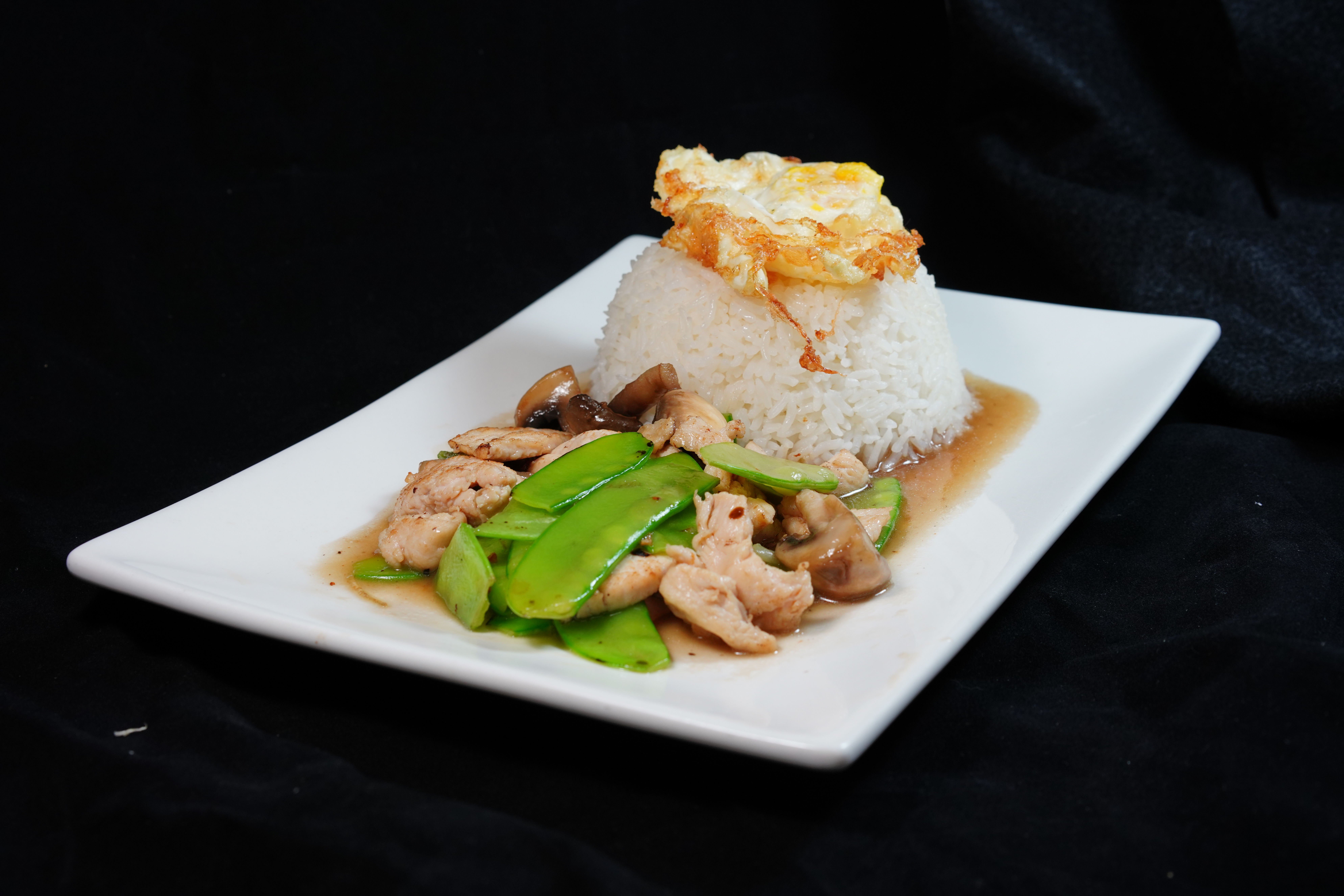 Order Chicken Cashew Nuts over Rice food online from Long Beach Thai Restaurant store, Long Beach on bringmethat.com
