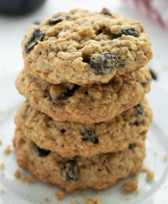 Order Oatmeal Raisin Cookie food online from Cosi store, New York on bringmethat.com