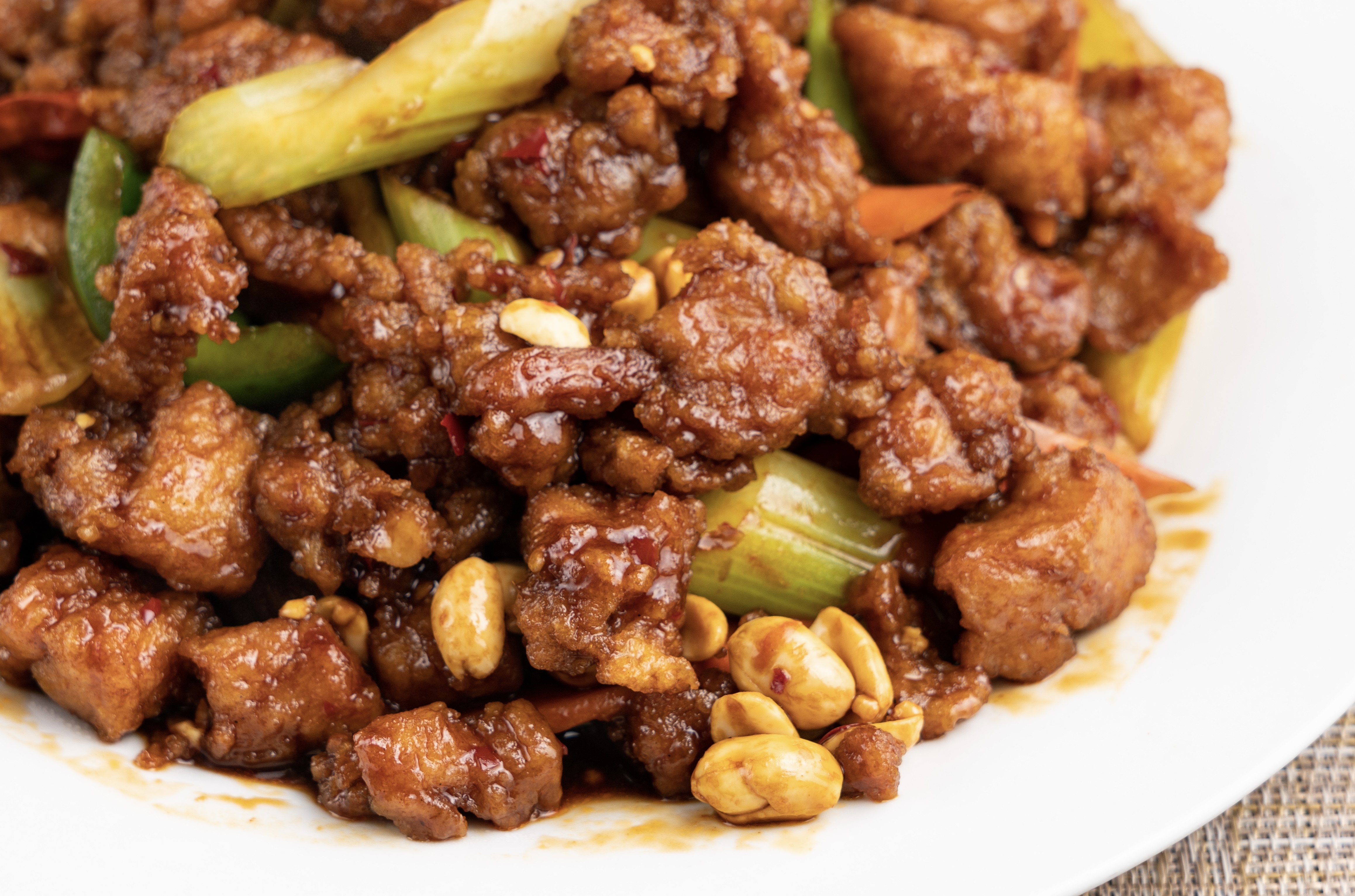 Order 506. Kung Pao Chicken Dinner food online from Hong Kong Restaurant store, Ashburn on bringmethat.com