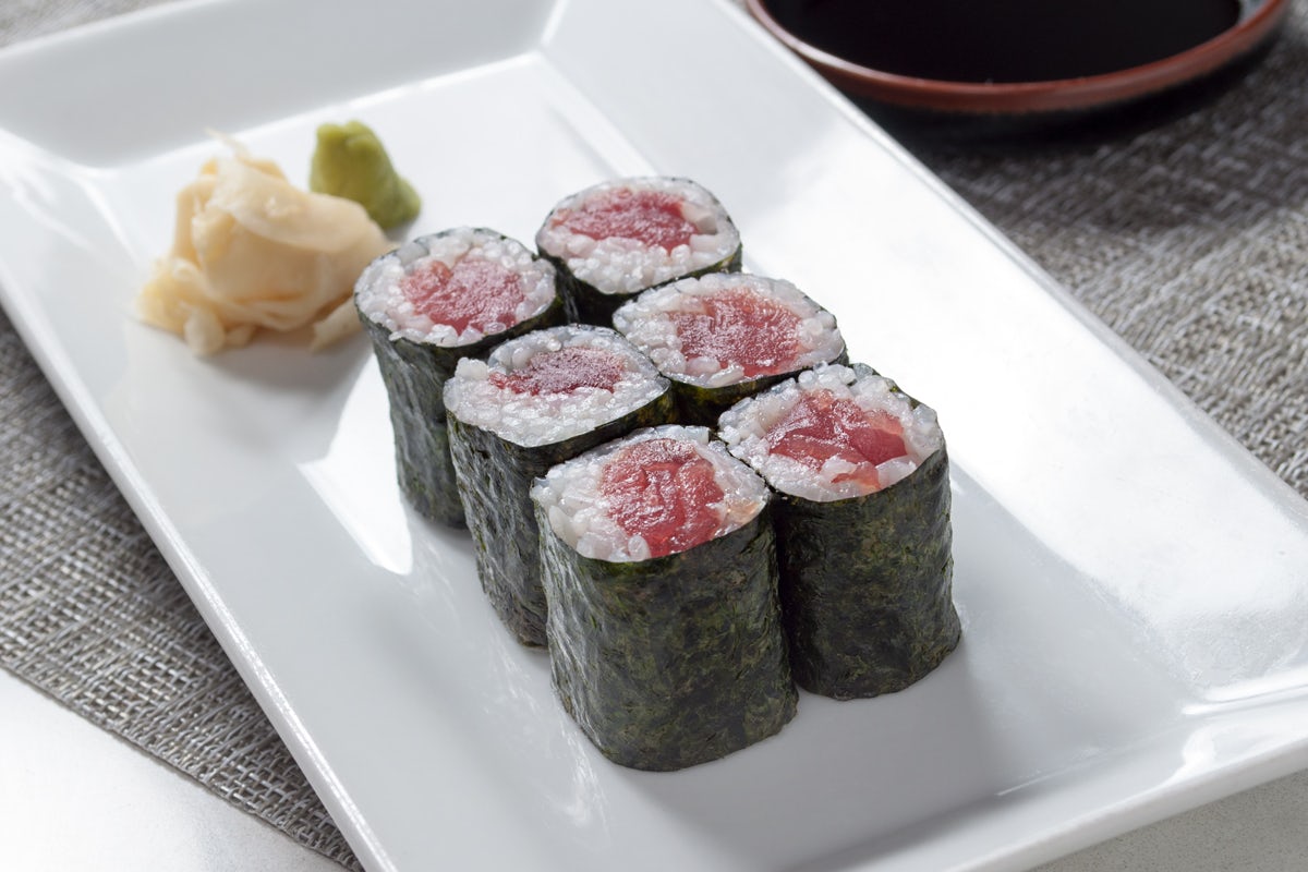 Order Tuna Roll food online from Harura Chicago store, Chicago on bringmethat.com