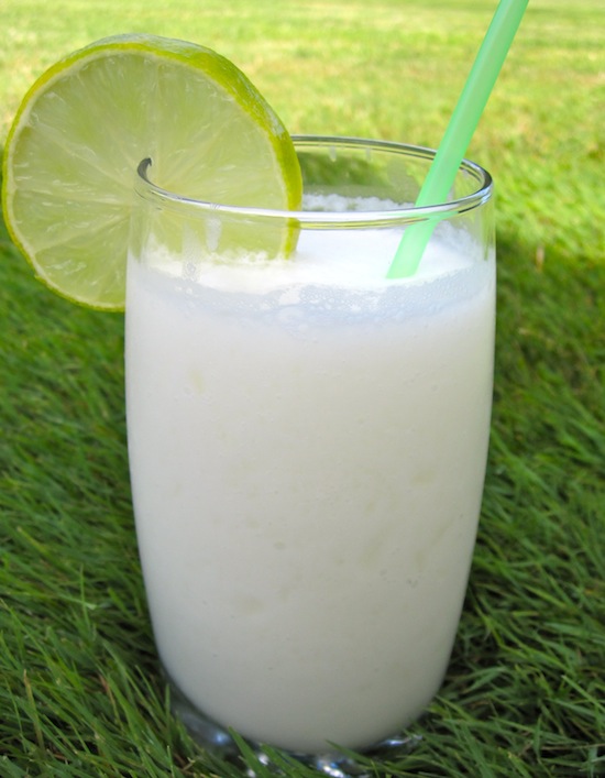 Order Limonada de Coco food online from Cafe Colombia Restaurant store, Woodland Park on bringmethat.com