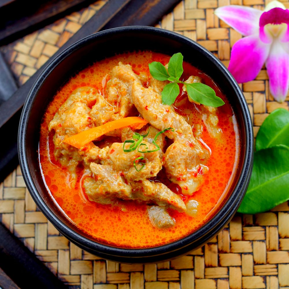 Order Red Curry food online from Zabb Thai Spice Kitchen store, Las Vegas on bringmethat.com