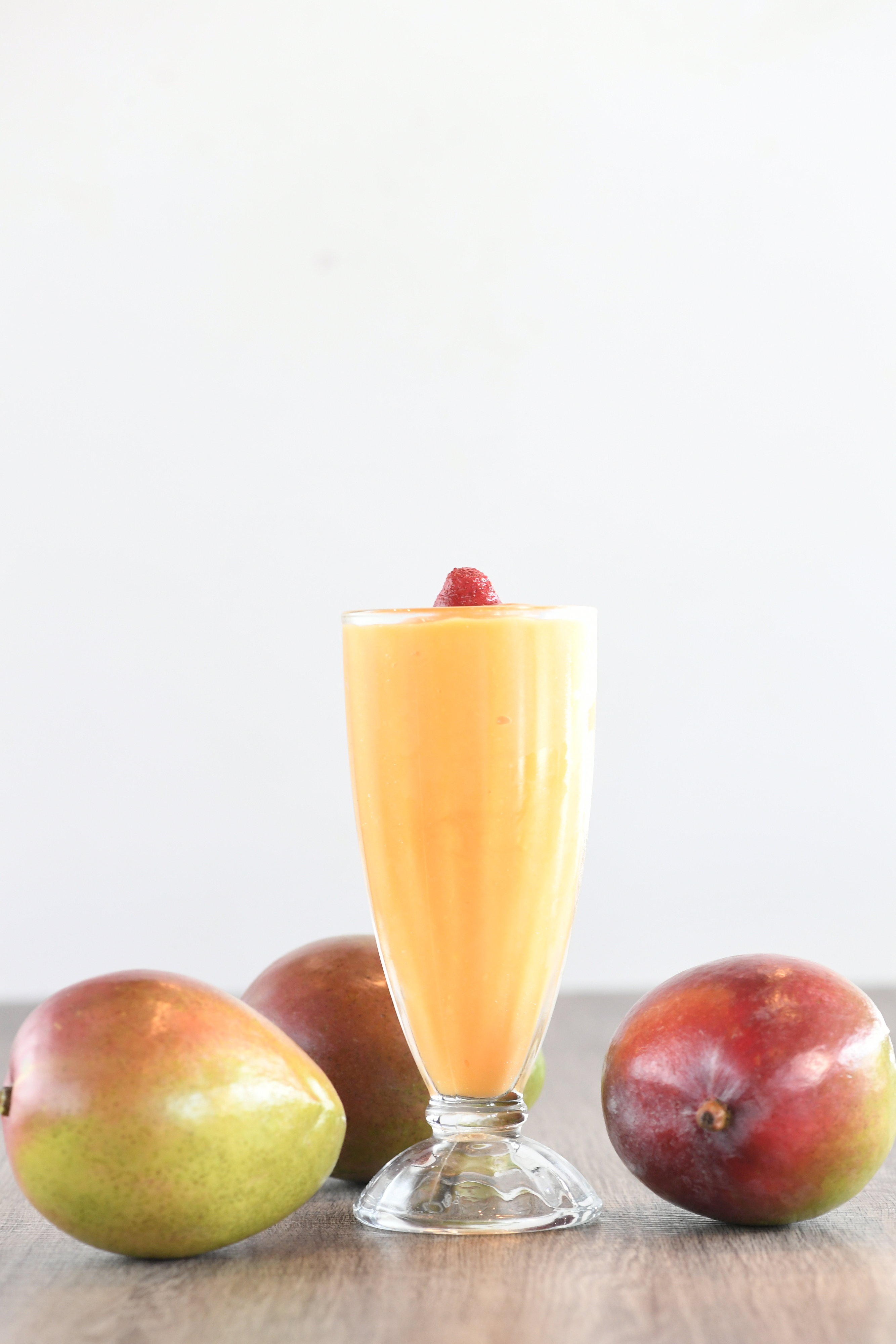 Order Mango Smoothie food online from Kababchi Grill store, San Antonio on bringmethat.com