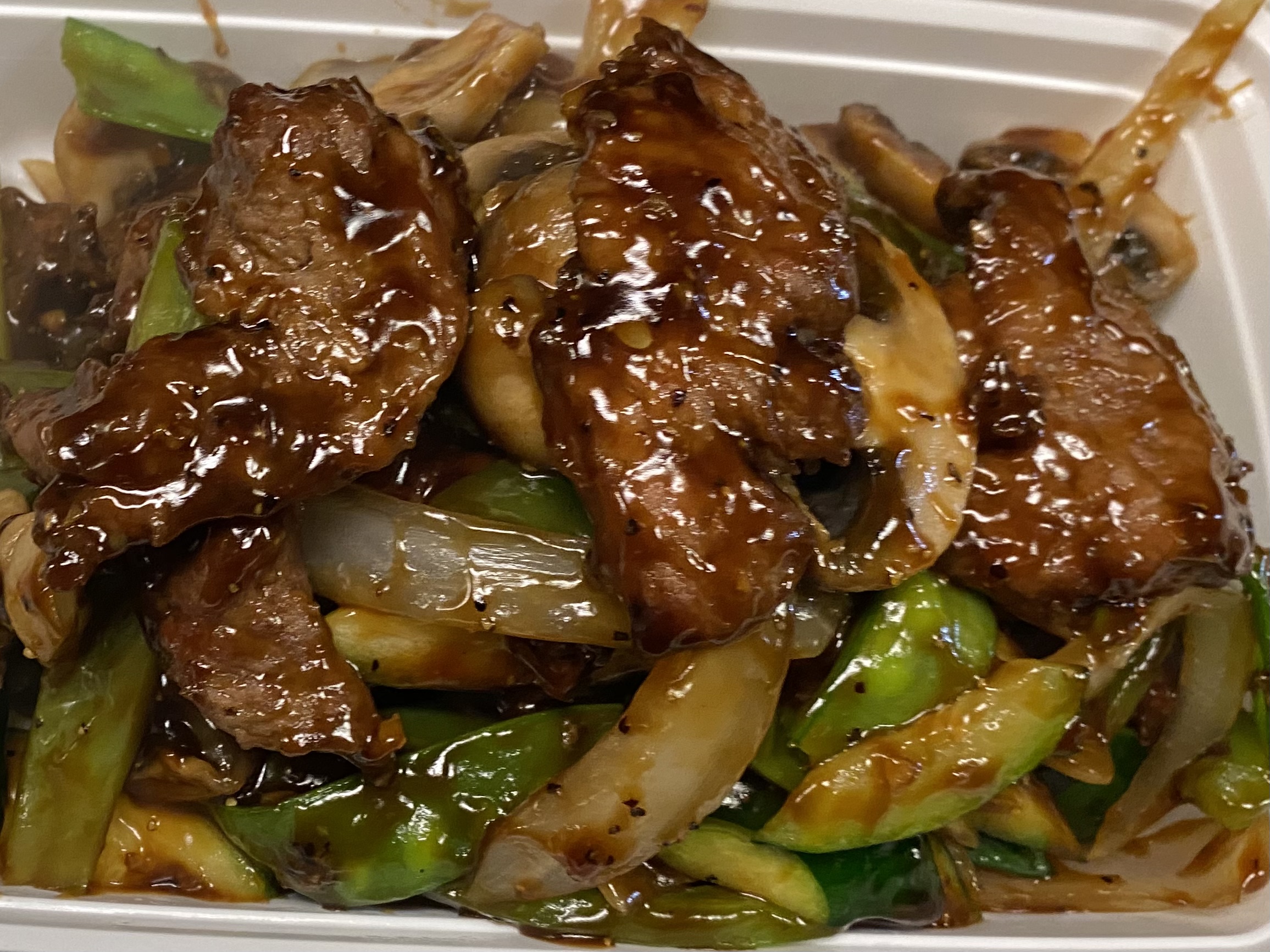 Order Beef Sizzling Hot Plate吱吱热板牛 food online from Kumo Asian Fusion store, Brick on bringmethat.com