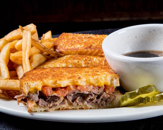 Order All-American Beef Melt food online from Hotshots Sports Bar & Grill store, Saint Louis on bringmethat.com