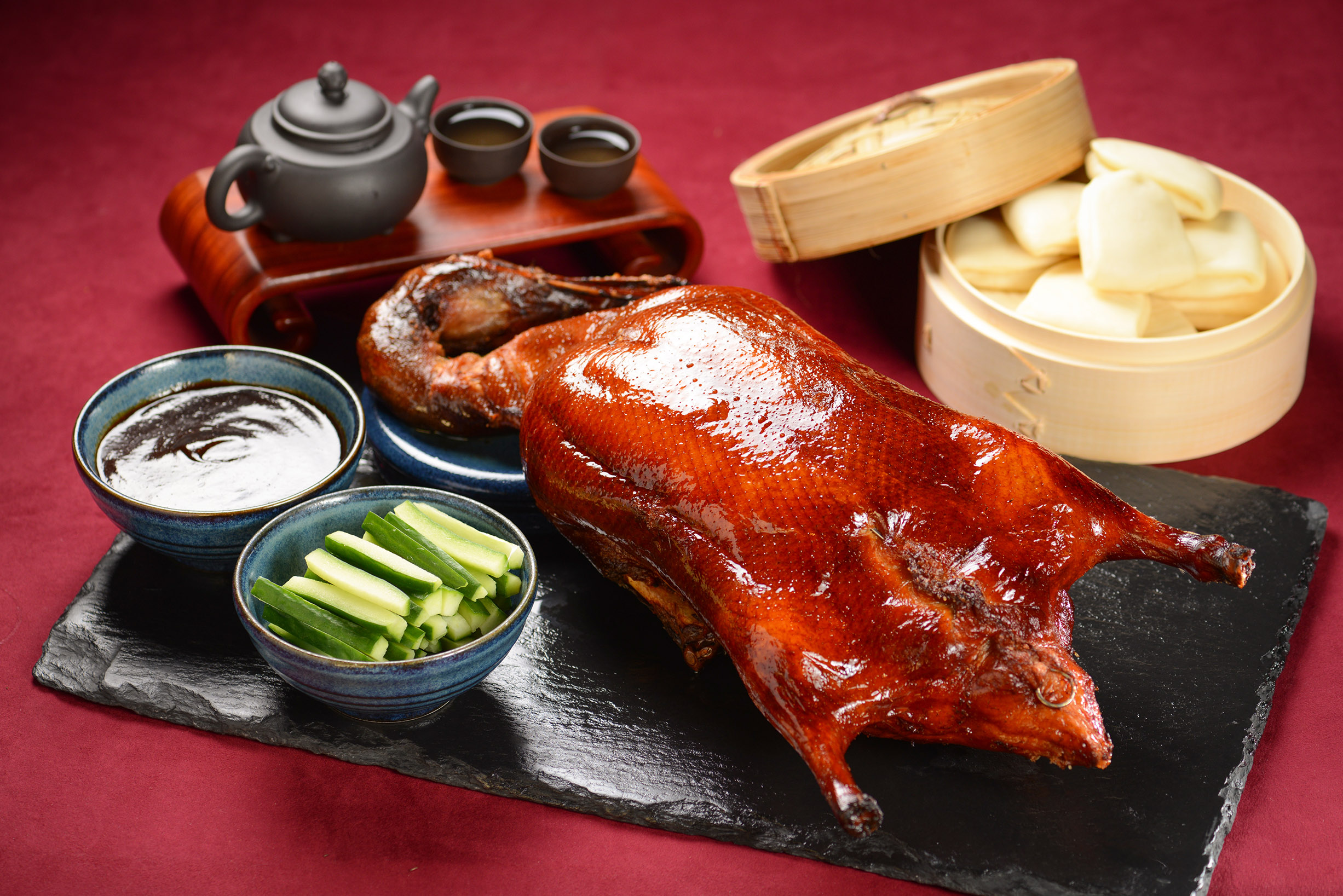 Order B6. Peking Roast Duck 北京片皮鴨 food online from Hing Lung Cafe store, South San Francisco on bringmethat.com