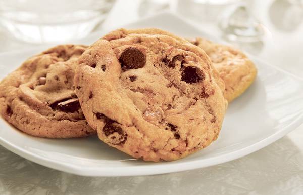 Order Chocolate Chip Cookie food online from Primohoagies store, Middle on bringmethat.com