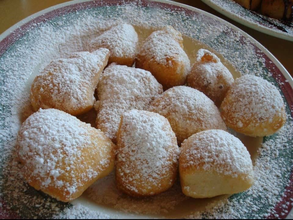 Order Zeppolis - Dozen food online from Pizza Machine - Hollywood store, Hollywood on bringmethat.com
