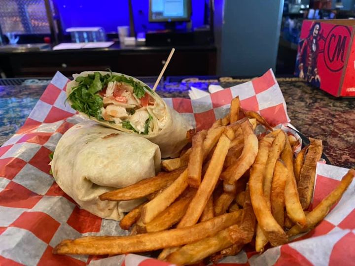 Order Grilled Chicken Wrap food online from The Federal store, Youngstown on bringmethat.com