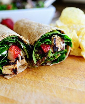 Order Spinach & Chicken Wrap food online from Norwood Restaurant store, Chicago on bringmethat.com