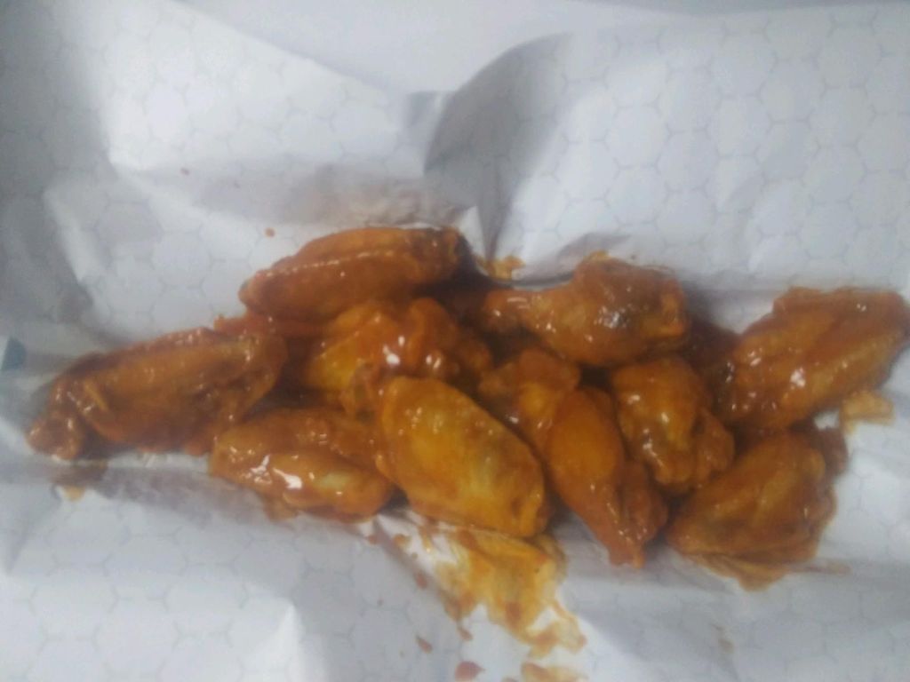 Order Wings food online from Mm! Mm! Pizza store, Pittsburgh on bringmethat.com
