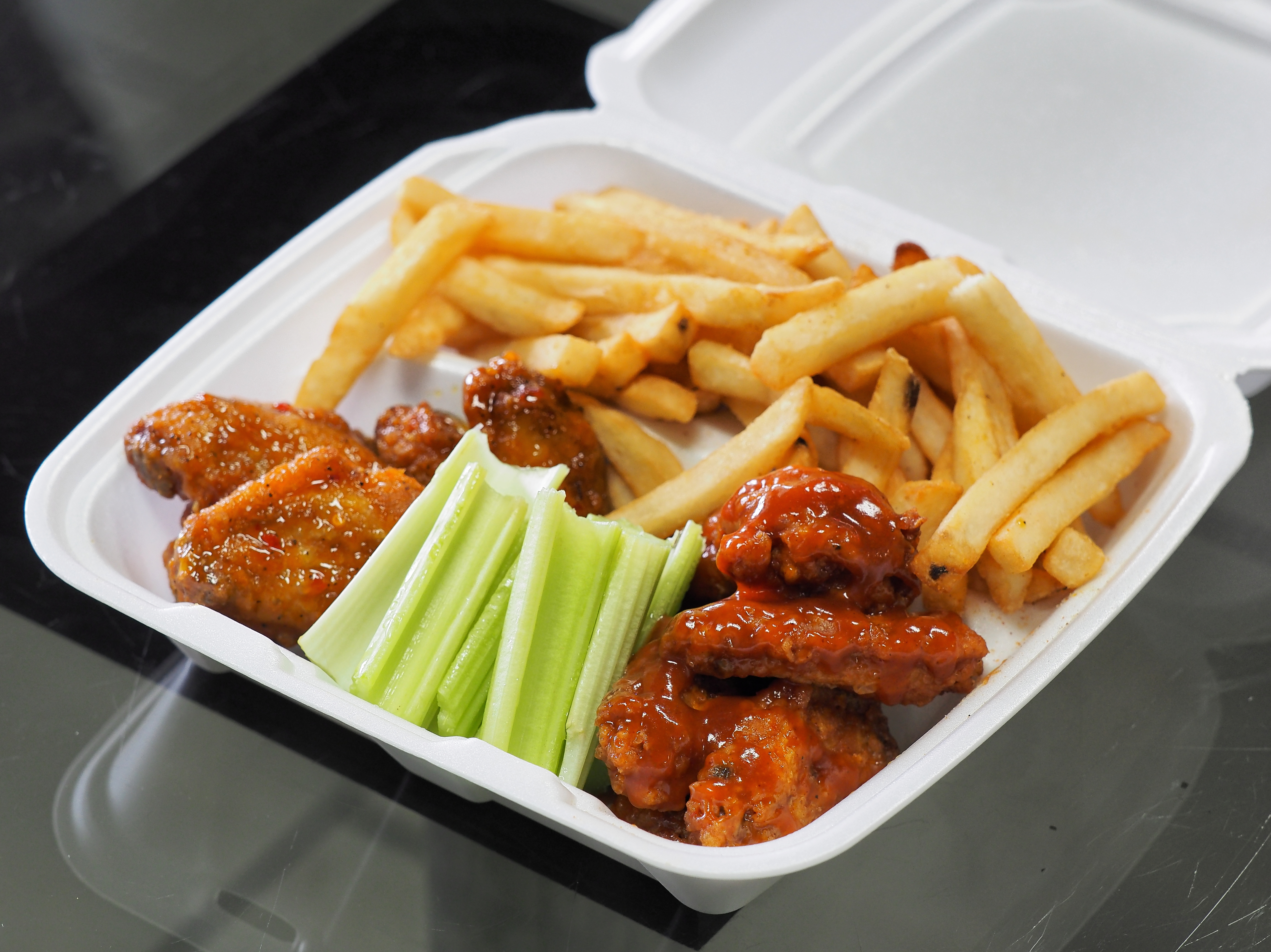 Order Buffalo Wings food online from Bobo's Lake Trout store, Clinton on bringmethat.com