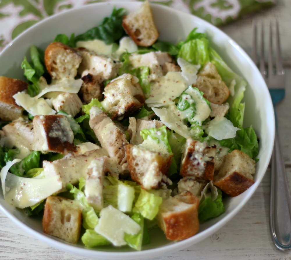 Order Pollo Caesar Salad food online from New York Pizza Co store, Riverside on bringmethat.com