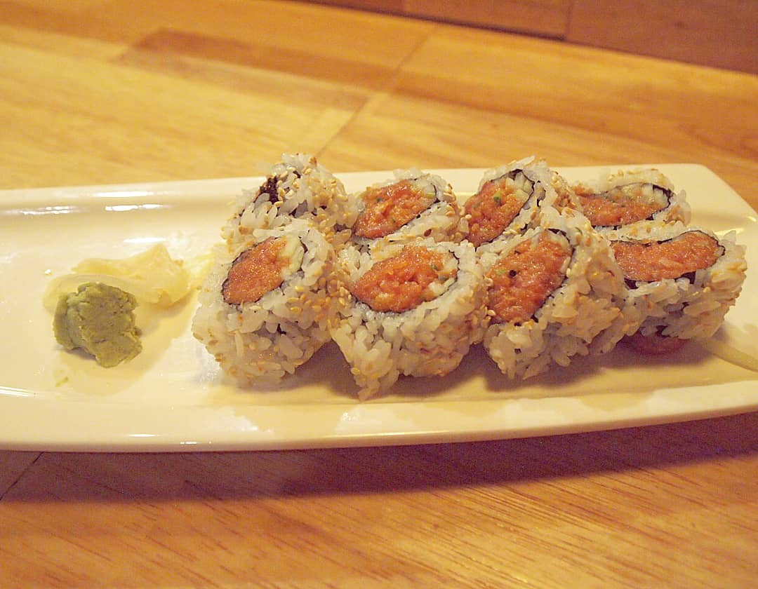 Order Spicy Tuna Roll food online from Youandi Sushi store, Temecula on bringmethat.com