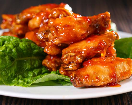 Order Classic Chicken Wings food online from Exquisite Bowls store, Jeannette on bringmethat.com