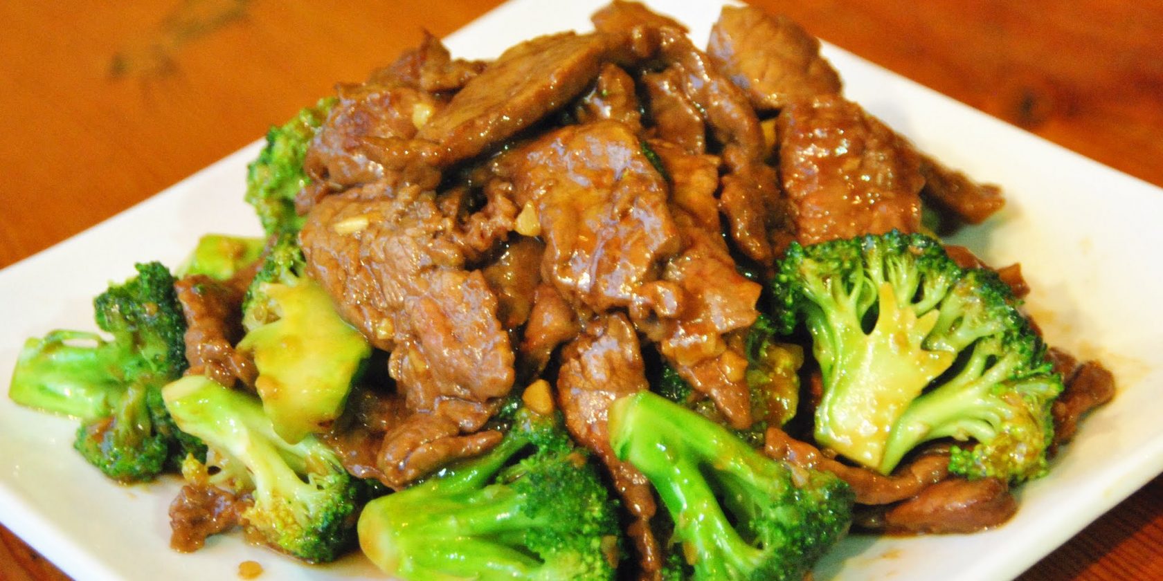Order M7. Beef with Broccoli芥兰牛 food online from Kongpao Palace store, Newark on bringmethat.com