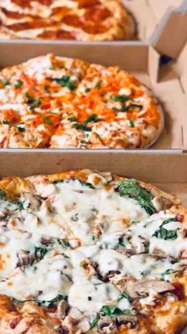 Order Spinach, Mushroom and Sausage Pizza food online from Tap 22 Grill & Bar store, Silvis on bringmethat.com