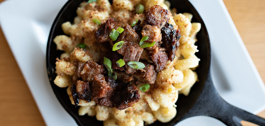 Order Brisket Skillet Mac & Cheese food online from Beerhead Bar & Eatery store, Painesville on bringmethat.com