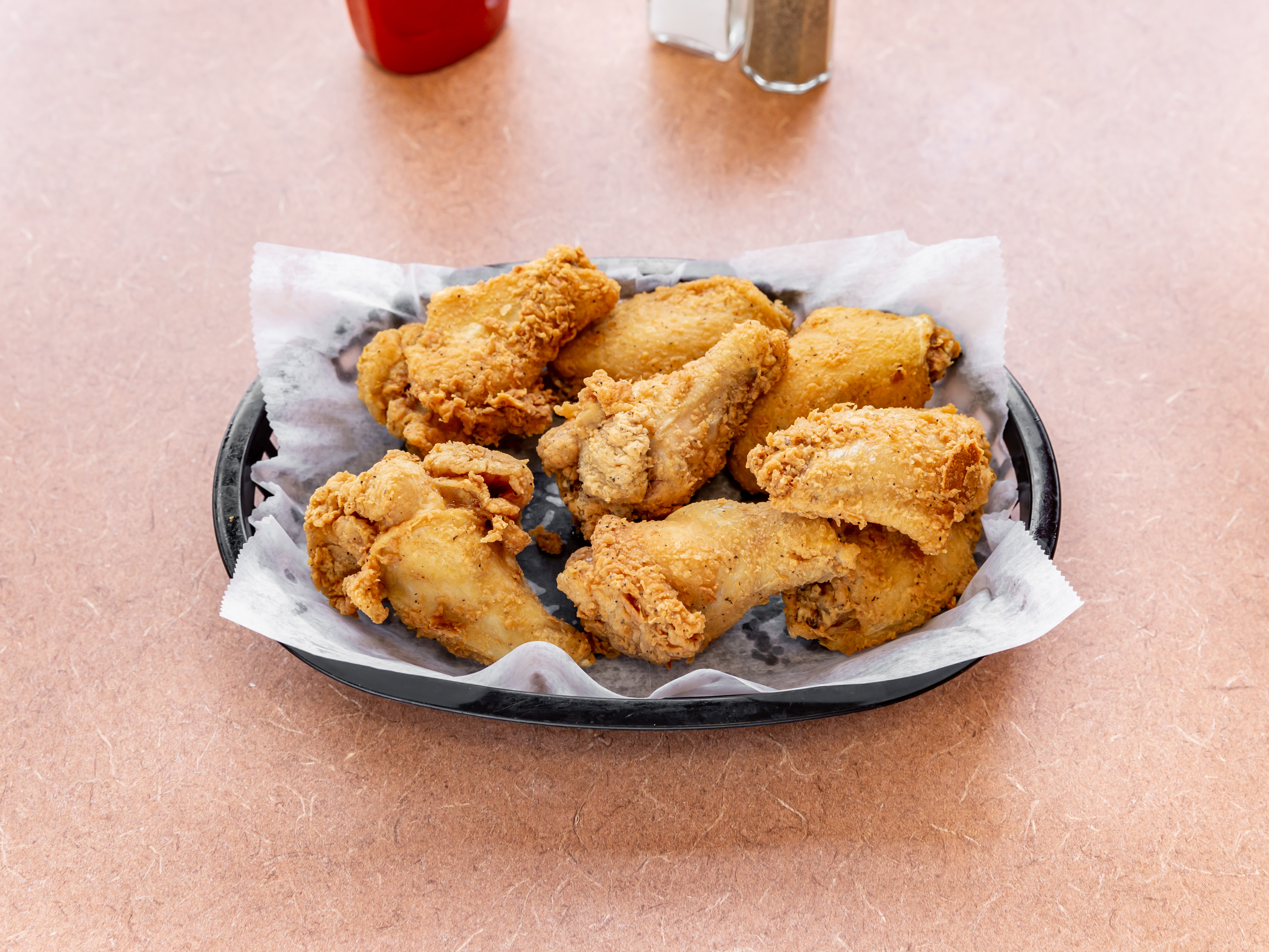Order 8 Pieces Chicken Wings food online from Primo Pizza store, Bellingham on bringmethat.com