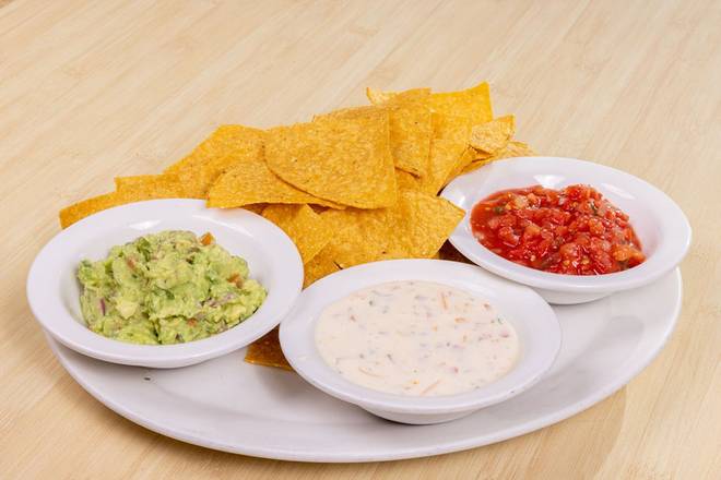 Order The Trio Dip & Chips food online from Shari'S Cafe store, Eugene on bringmethat.com