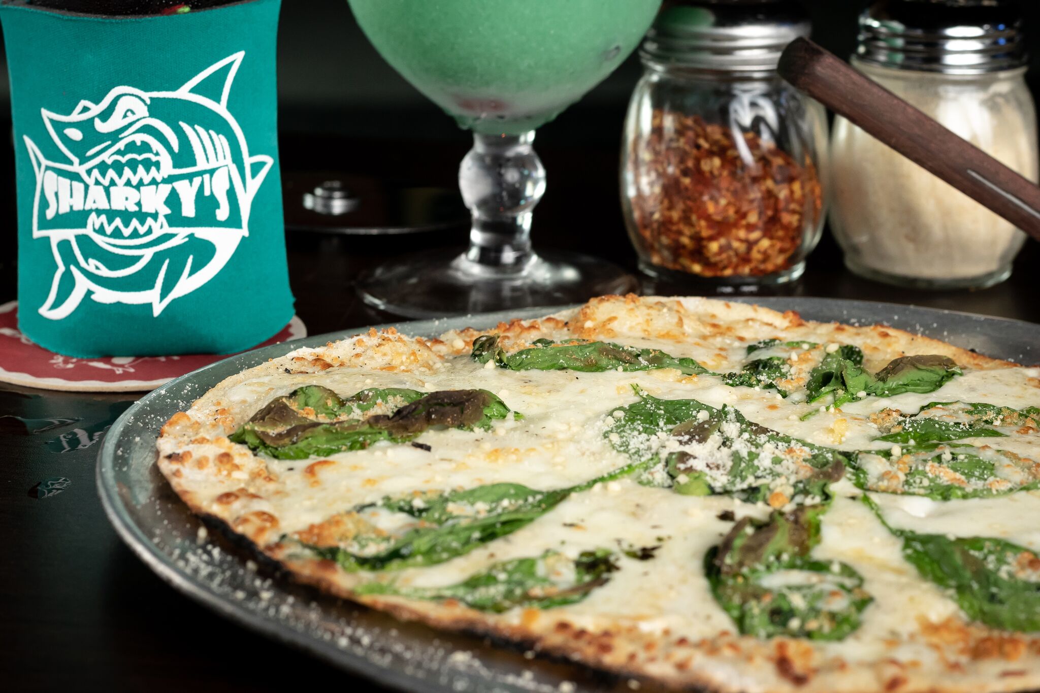 Order Spinach Alfredo Pizza food online from Sharky's Tavern store, Galveston on bringmethat.com