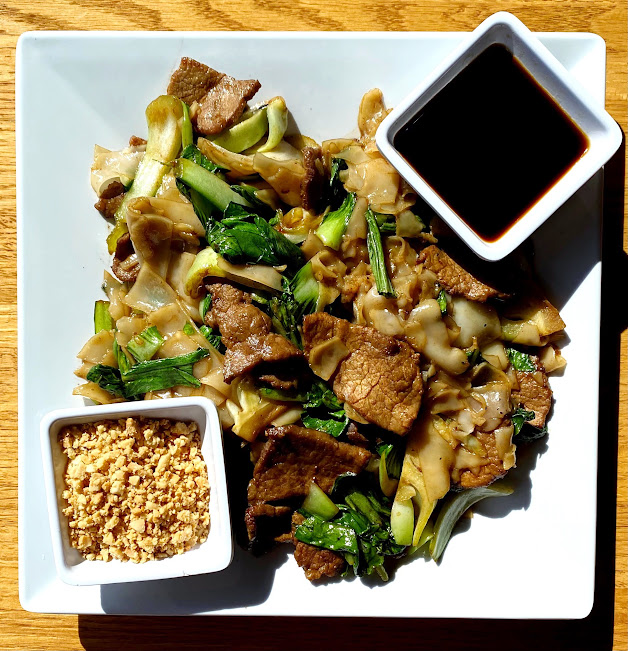 Order Chow Fun Noodle food online from Lotus Restaurant store, Maple Grove on bringmethat.com