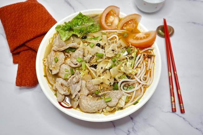 Order 猪肉老友汤粉 / Pork Laoyou Rice Noodle Soup food online from Classic Guilin Rice Noodles store, Milpitas on bringmethat.com