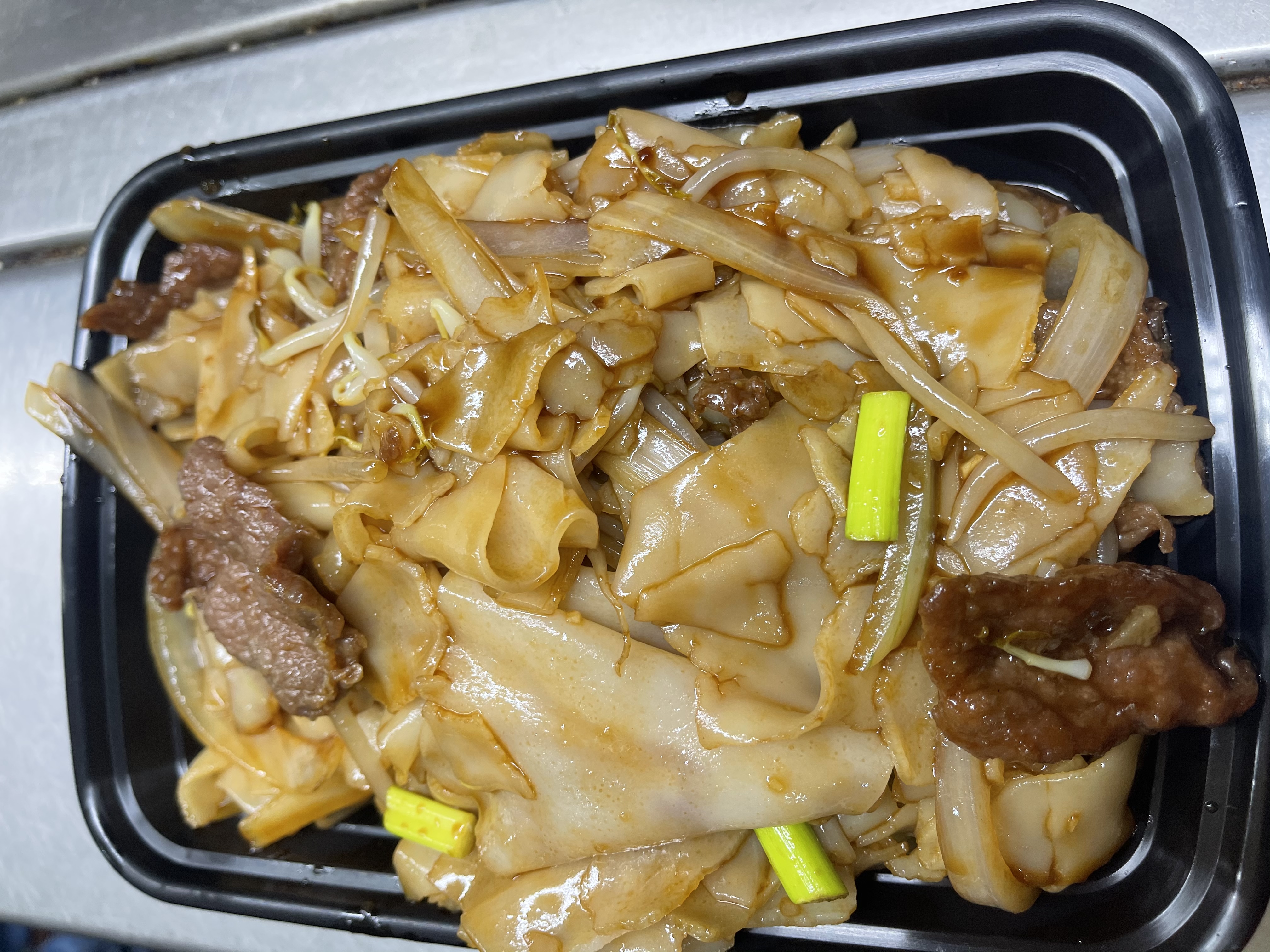 Order 57. Beef Chow Fun food online from Fujian store, Wood-Ridge on bringmethat.com