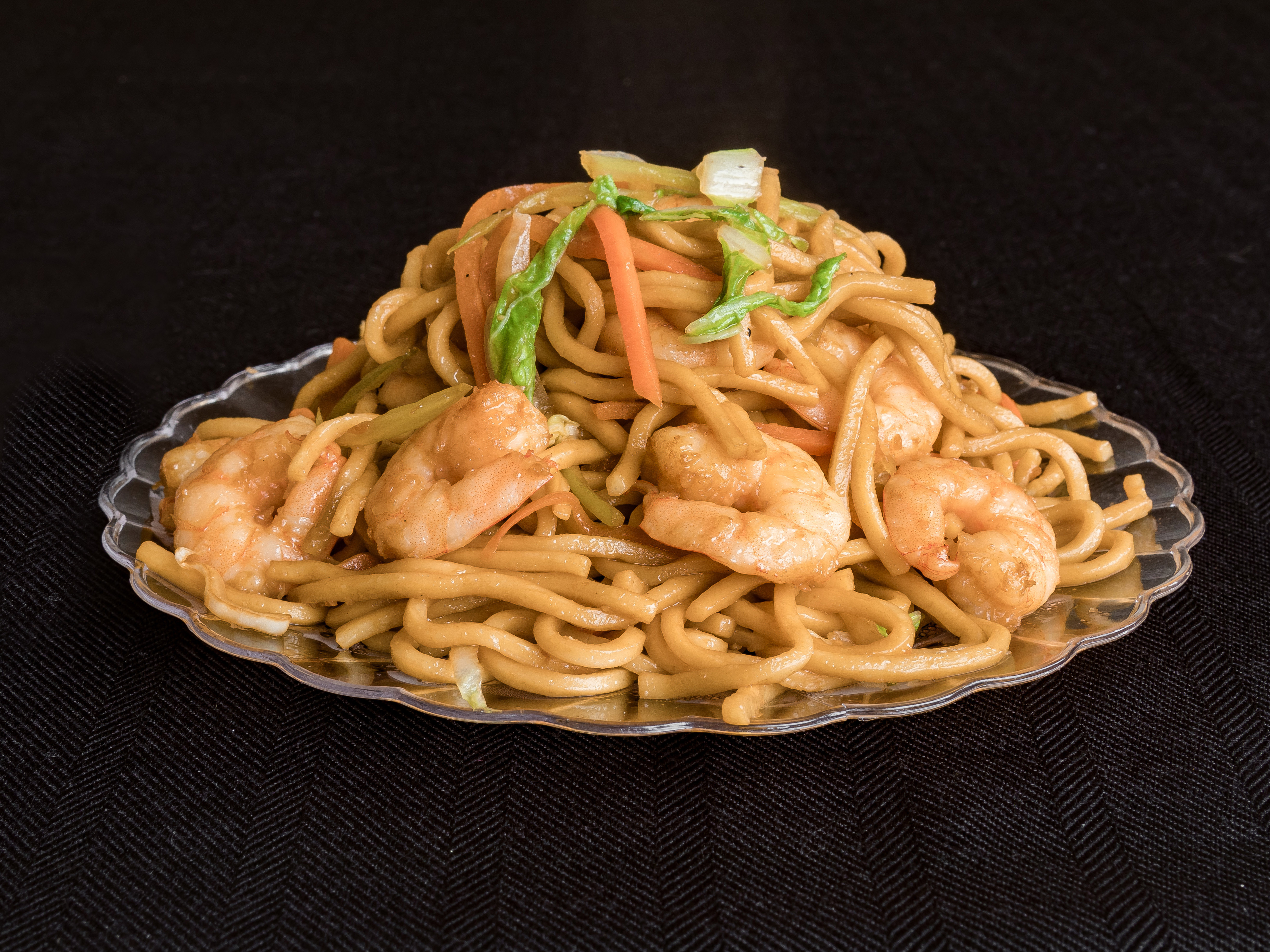 Order 60. Shrimp Lo Mein food online from New China Chinese Restaurant store, Philadelphia on bringmethat.com