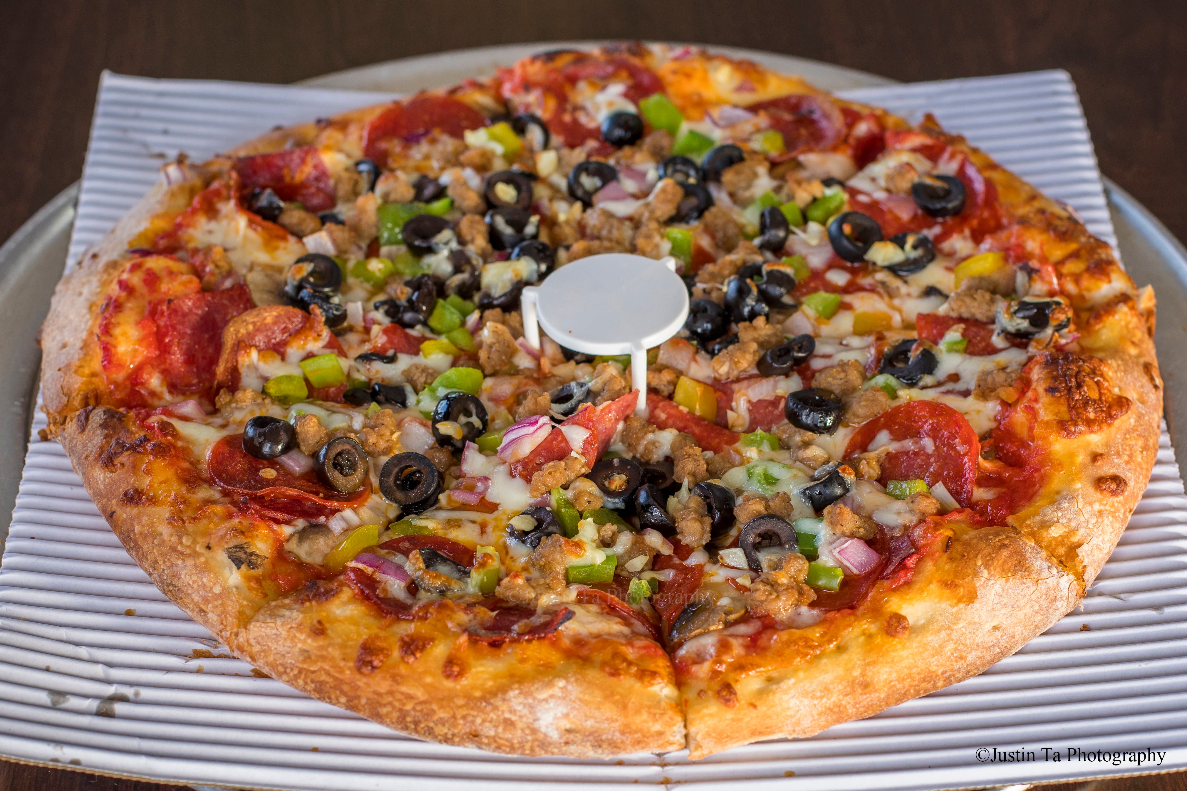 Order 1. Supreme Combo Pizza - Small 10'' food online from Red Pepper Pizza store, San Leandro on bringmethat.com