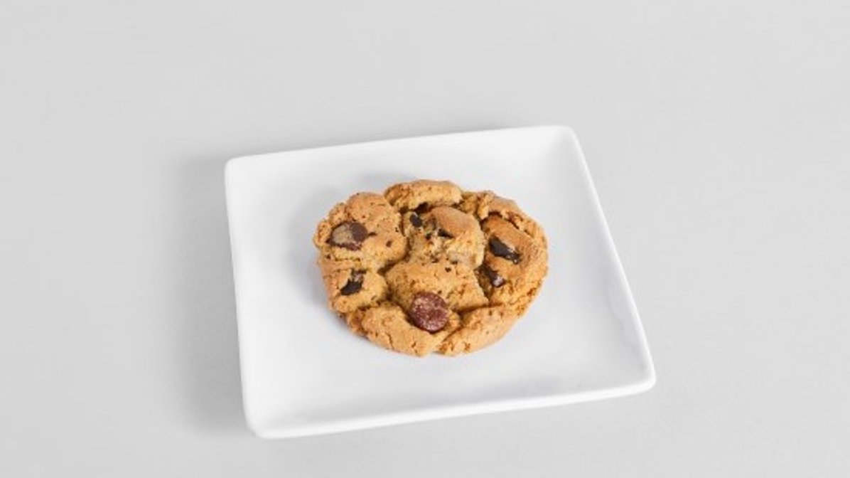 Order  Chocolate Chip Cookie food online from Sweetwaters Coffee & Tea store, Columbus on bringmethat.com