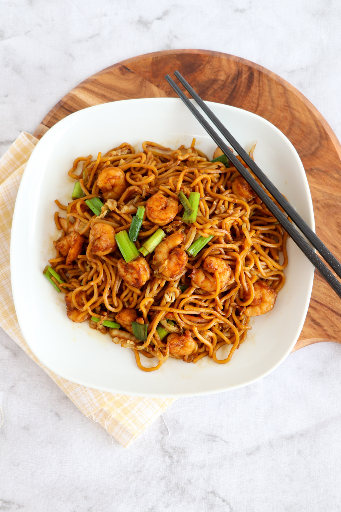 Order Shrimp Lo Mein food online from Jerry Yum's store, Waldorf on bringmethat.com