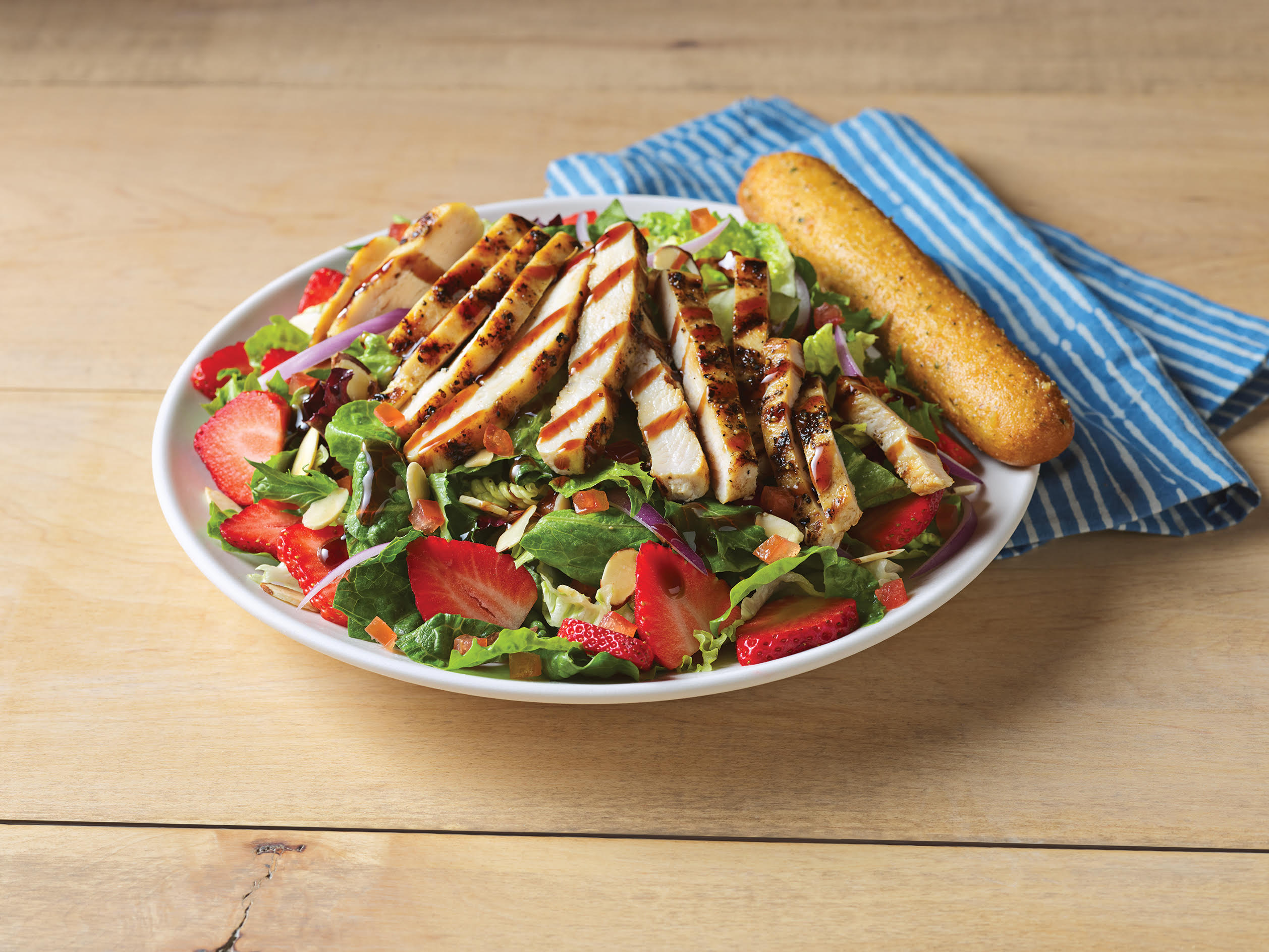 Order Strawberry Balsamic Chicken Salad food online from Applebee store, Erie on bringmethat.com
