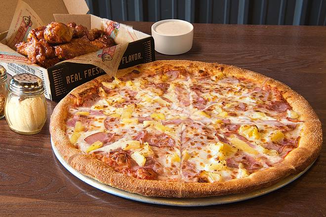 Order 14" LG Pizza & 8 Wings food online from Pizza Patron store, McAllen on bringmethat.com