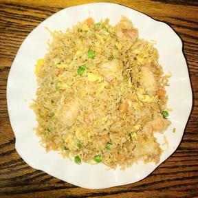Order Chicken Fried Rice food online from Twin dragon Chinese restaurant store, Los Angeles on bringmethat.com