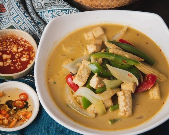 Order Green Curry food online from Thai Spoons store, Sunnyvale on bringmethat.com
