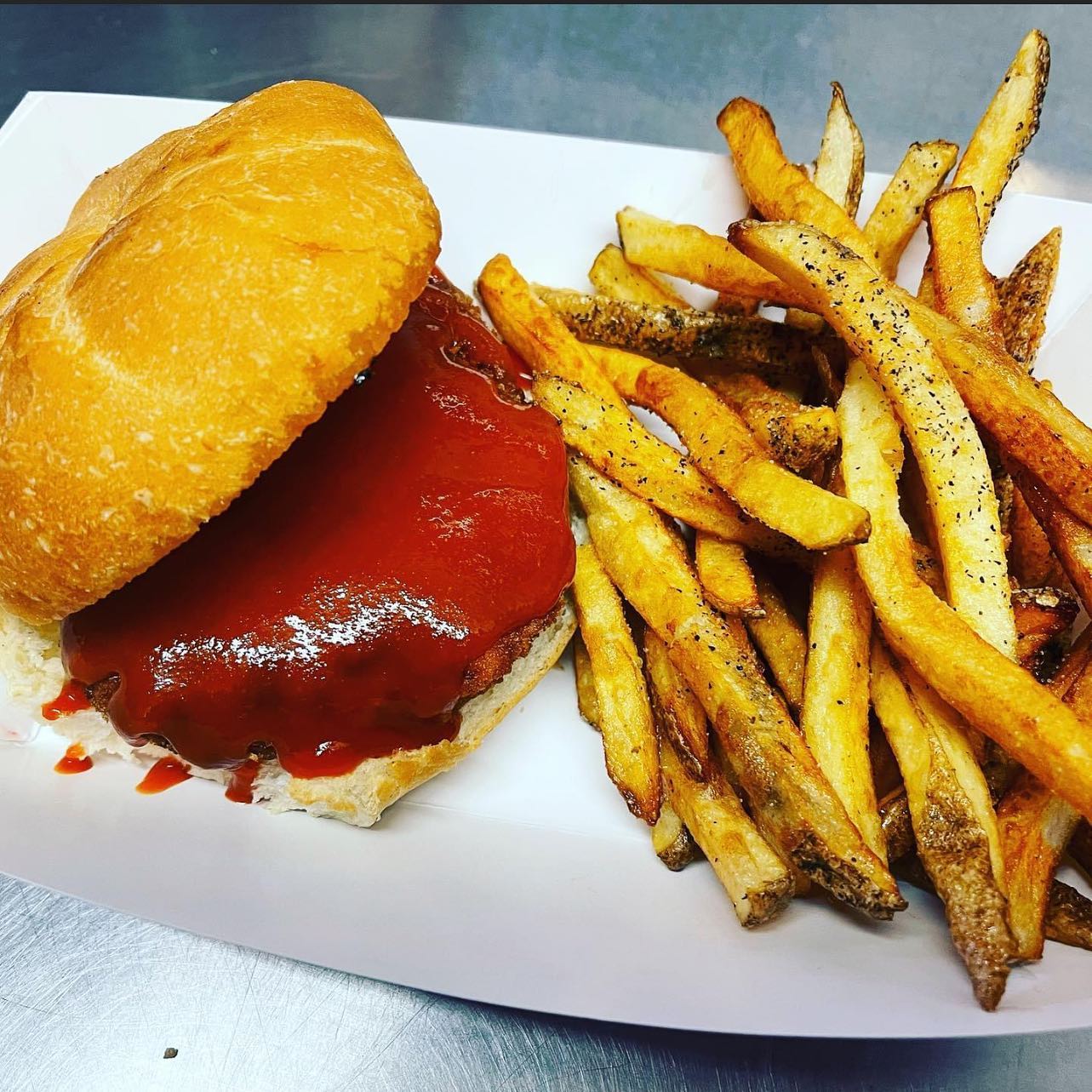 Order XXX Nashville Hot Sandwich food online from Bulldawg Burgers store, Pittsburgh on bringmethat.com