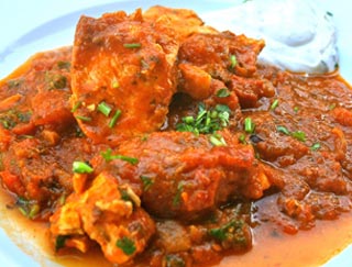 Order Chicken Vindaloo food online from Little India store, Yuba City on bringmethat.com