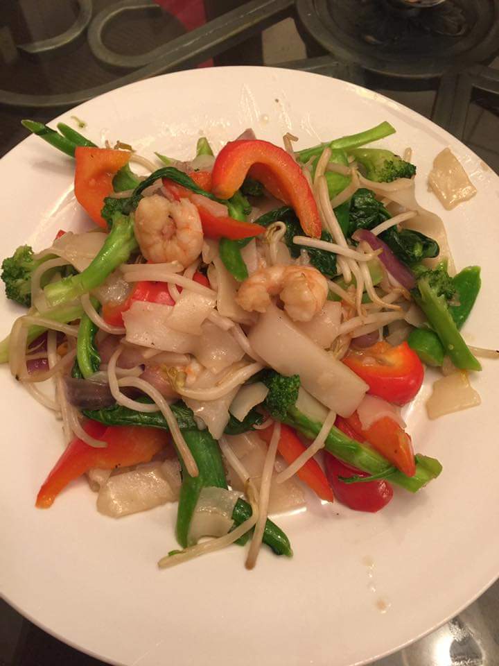 Order 56. Shrimp Chow Fun food online from Tuyet Mai store, San Francisco on bringmethat.com