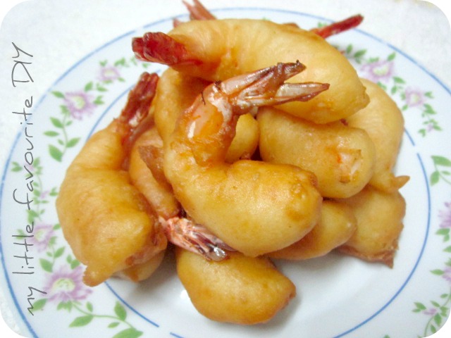 Order Fried Jumbo Shrimps food online from Lucky Dragon Restaurant store, Lynn on bringmethat.com