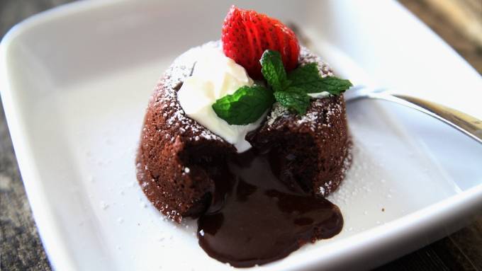 Order Chocolate Lava Cake food online from Sukhothai store, New Orleans on bringmethat.com