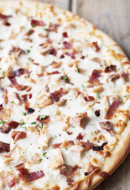 Order Chicken Bacon Ranch Pizza food online from Pizzaroni store, Albany on bringmethat.com
