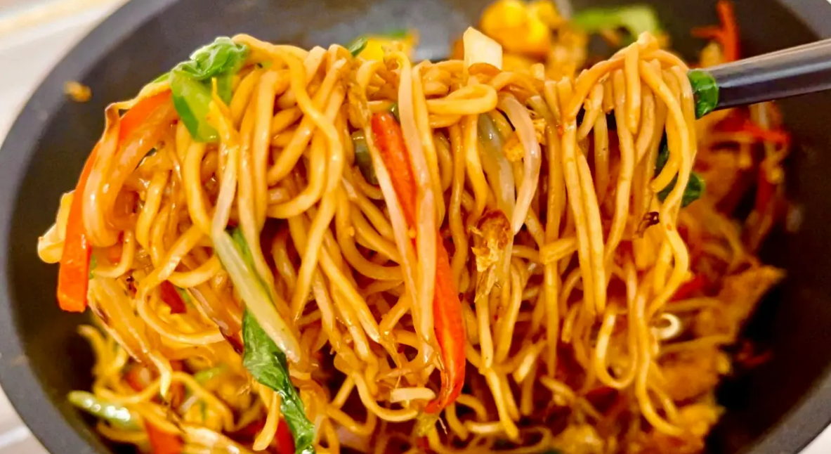Order Fried Noodles/味道炒面 food online from Taste Of India store, West Lafayette on bringmethat.com