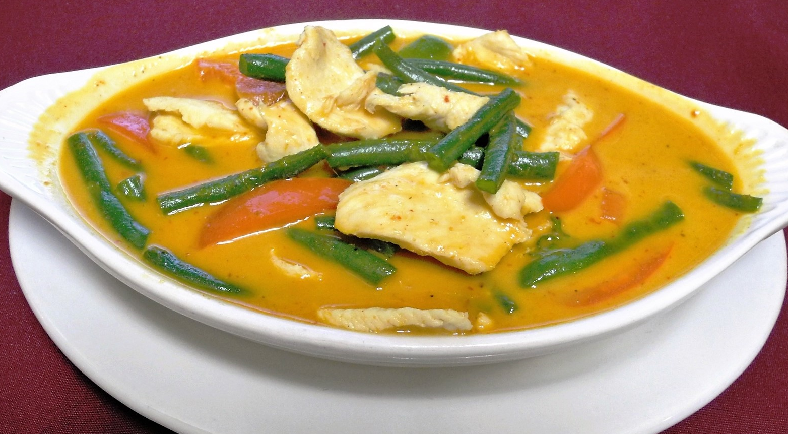 Order Panang Curry food online from Sweet Basil Thai Cuisine store, Hurst on bringmethat.com