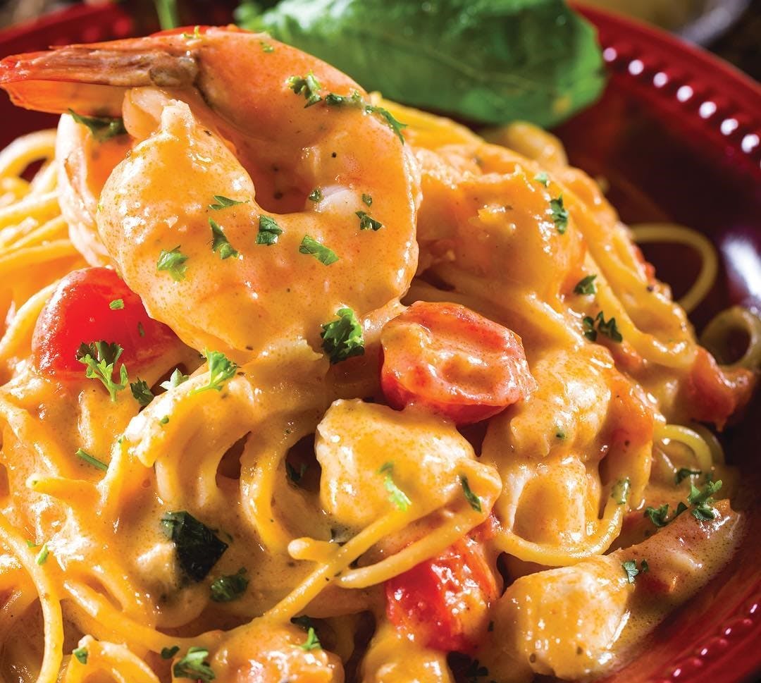 Order Creamy Seafood Spaghetti - Platter food online from Pats Select Pizza | Grill store, Gloucester on bringmethat.com